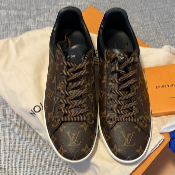 Louis Vuitton Other - Men sneakers